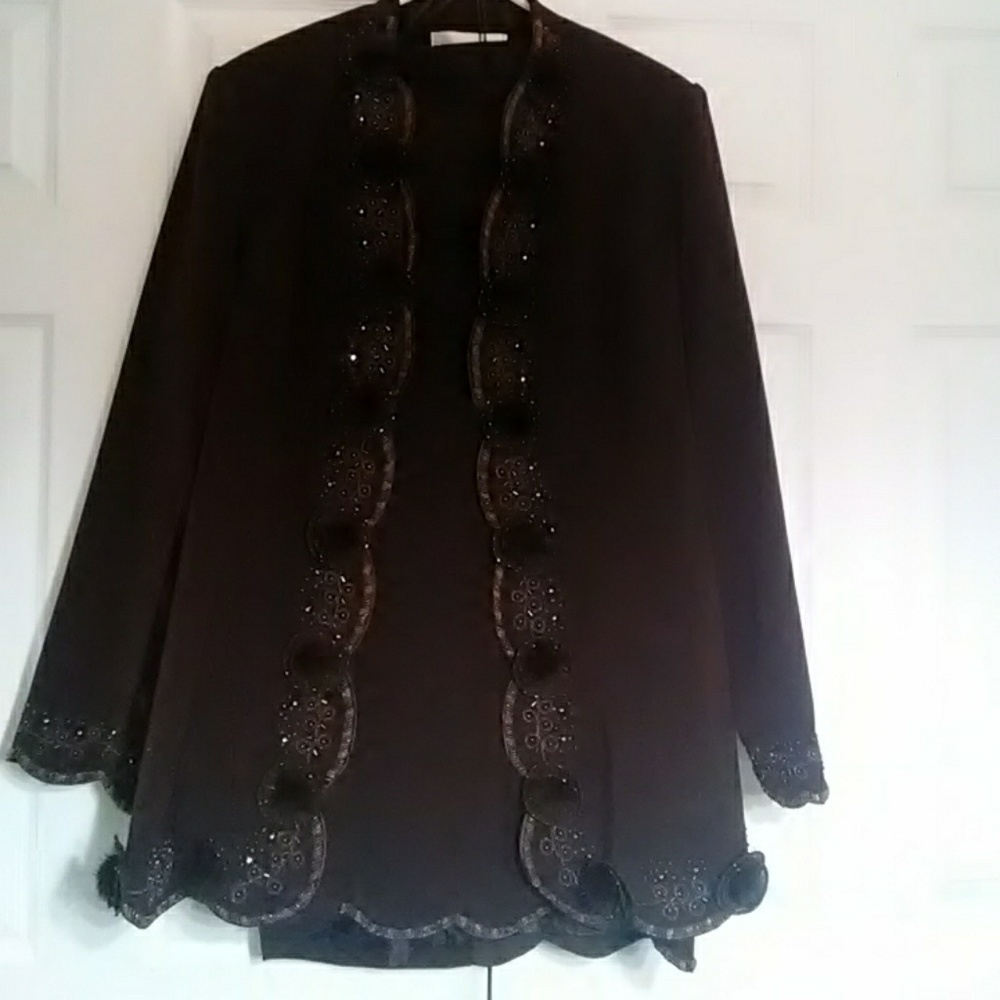 NWOT Women's 2-pc Embellished Skirt Set